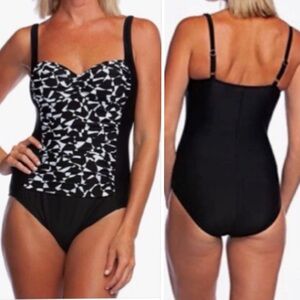 La Blanca Women's Black Spot on Pots One Swimwear Size 10